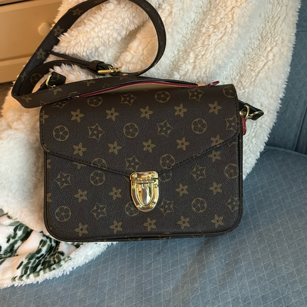 Crossbody purse
